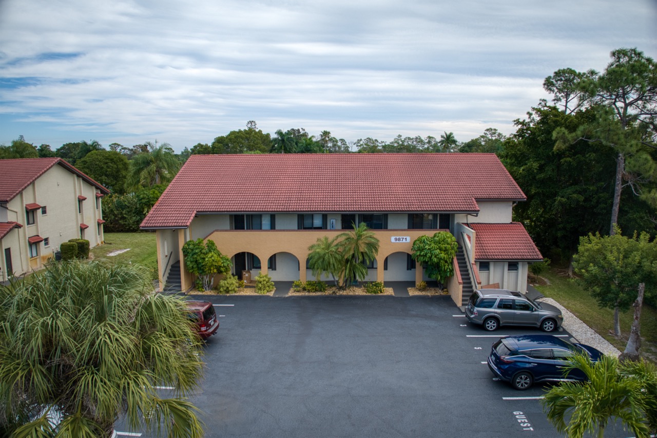 Bonita Springs Condo